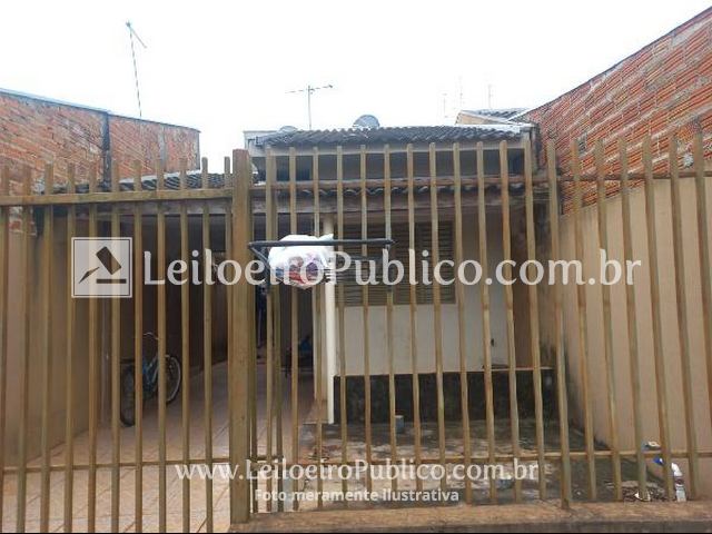 ARAPONGAS (PR): CASA, 52,53M2