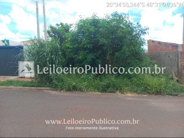 BARRETOS (SP): CASA, 45,47M2